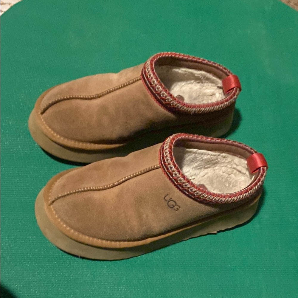 Ugg tazz platform slippers